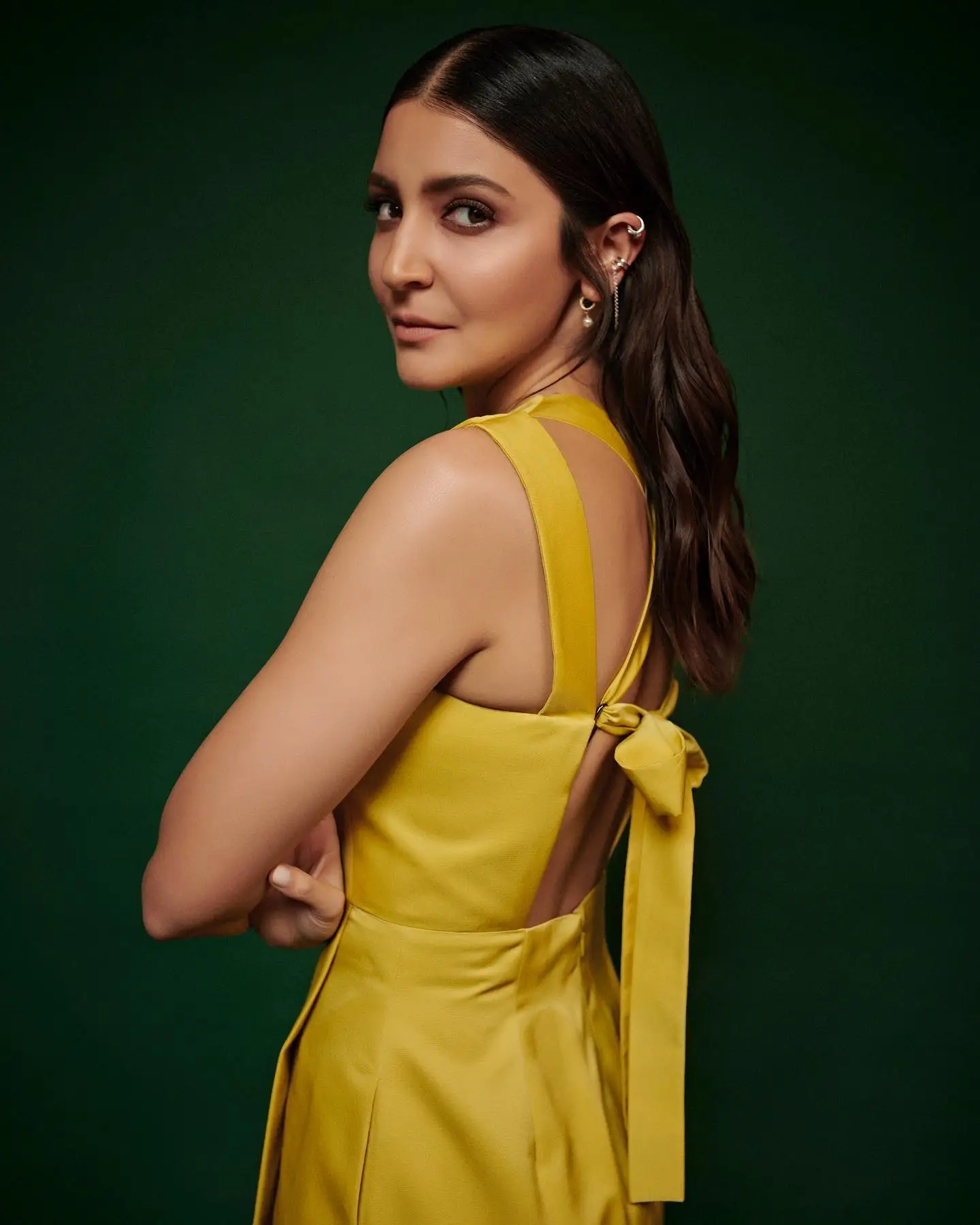 Anushka Sharma Mesmerizing Looks in Long Yellow Gown